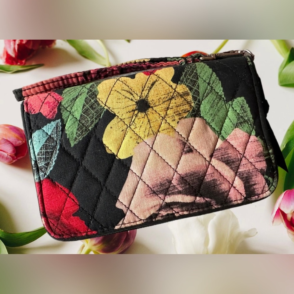 Vera Bradley RFID Grab & Go Wristlet in Havana Rose (Retired pattern)